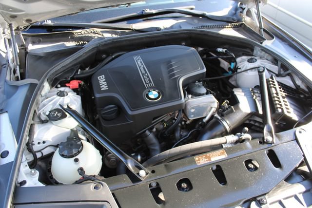 Used 2012 BMW 528i xDrive Sedan AWD/4WD image 13