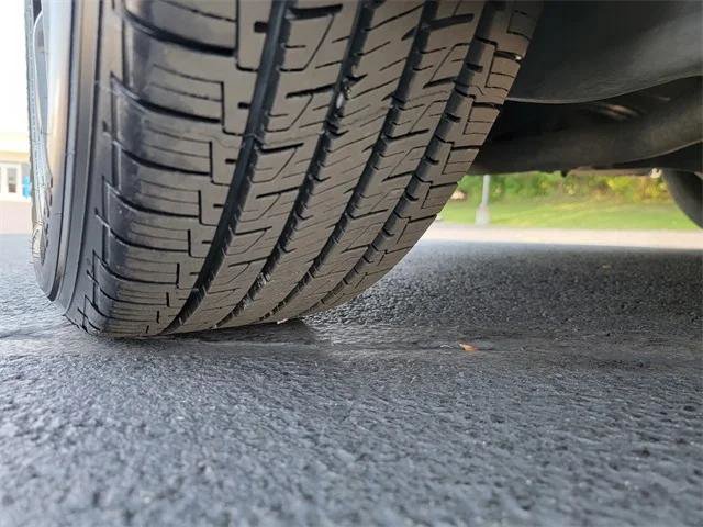 Certified 2019 Chrysler Pacifica Touring Plus w/ S Appearance Package FWD image 15