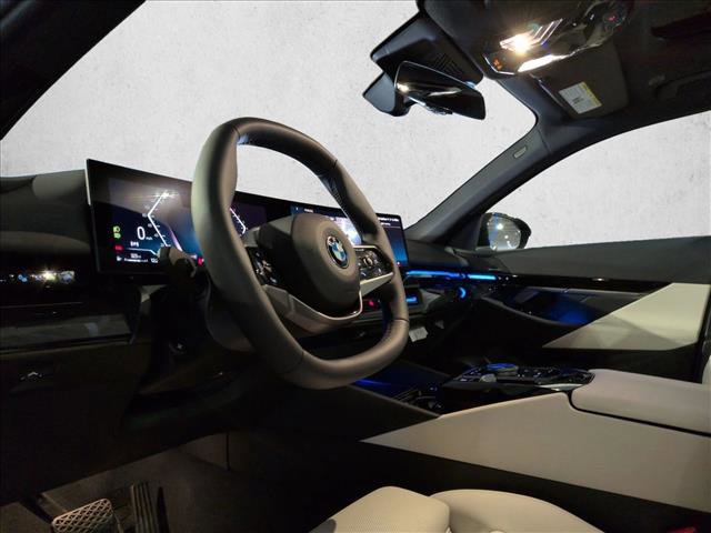 Used 2026 BMW 530i xDrive image 9