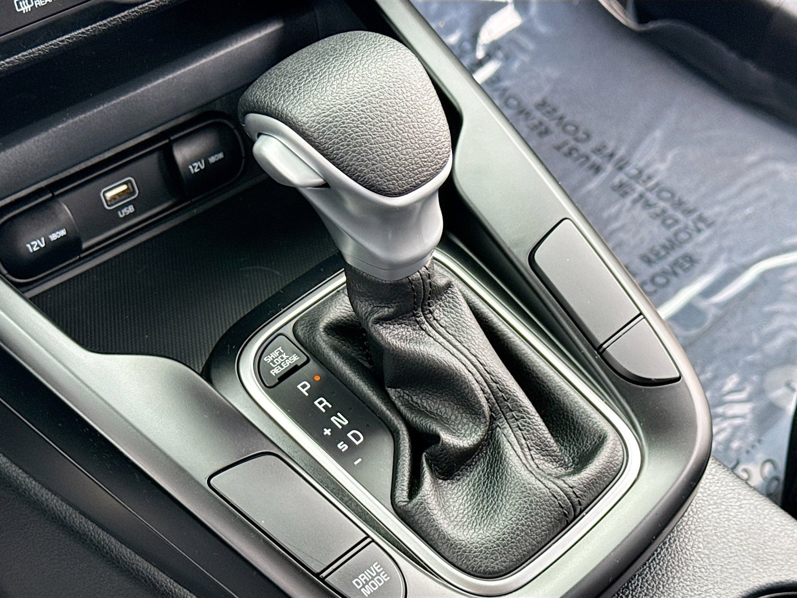 Used 2025 Kia Soul LX w/ LX Technology Package image 12