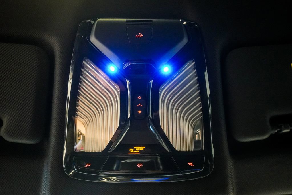 Used 2021 BMW X6 M50i w/ Executive Package image 32