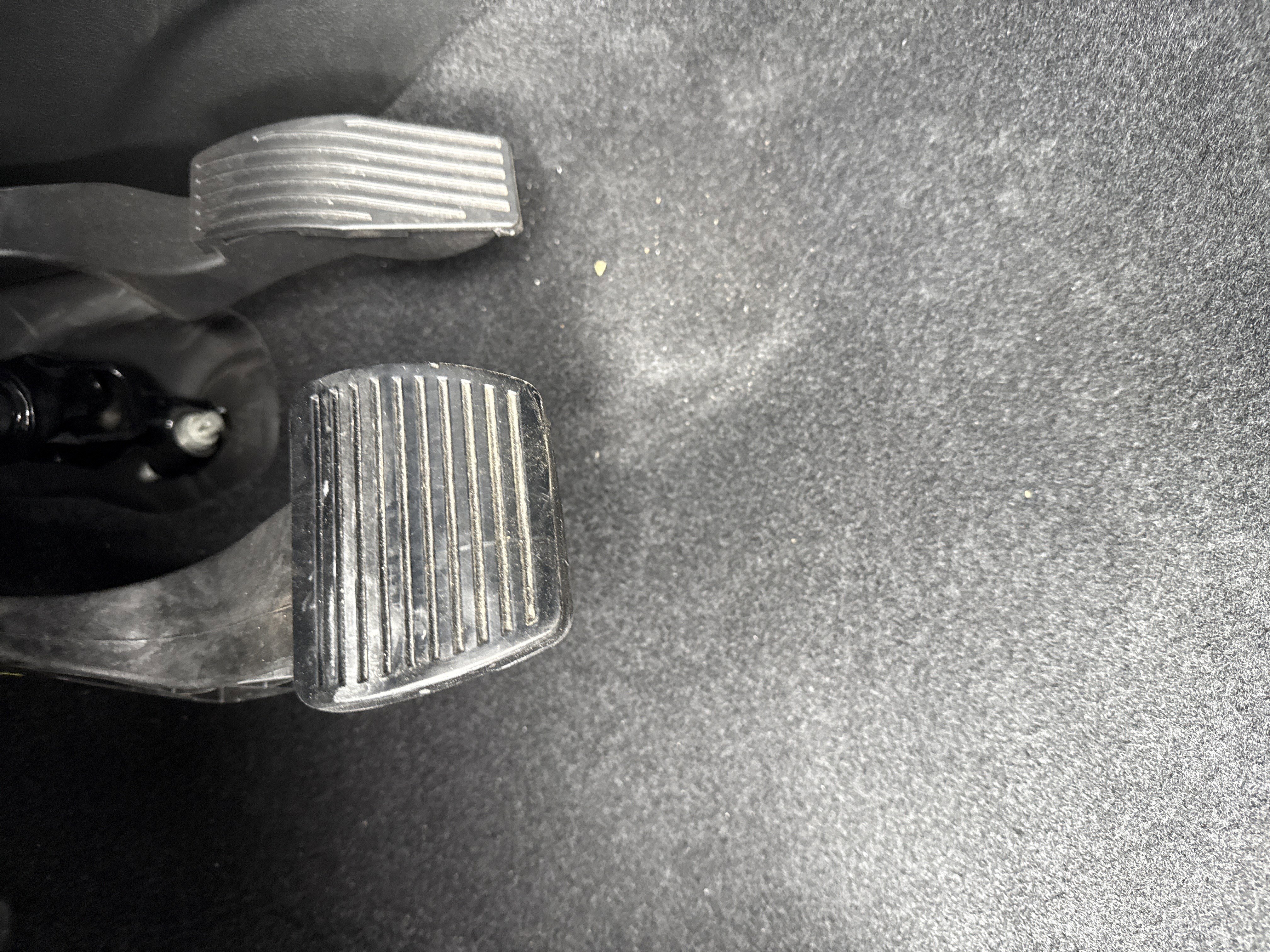 Used 2025 Jeep Compass Limited image 16