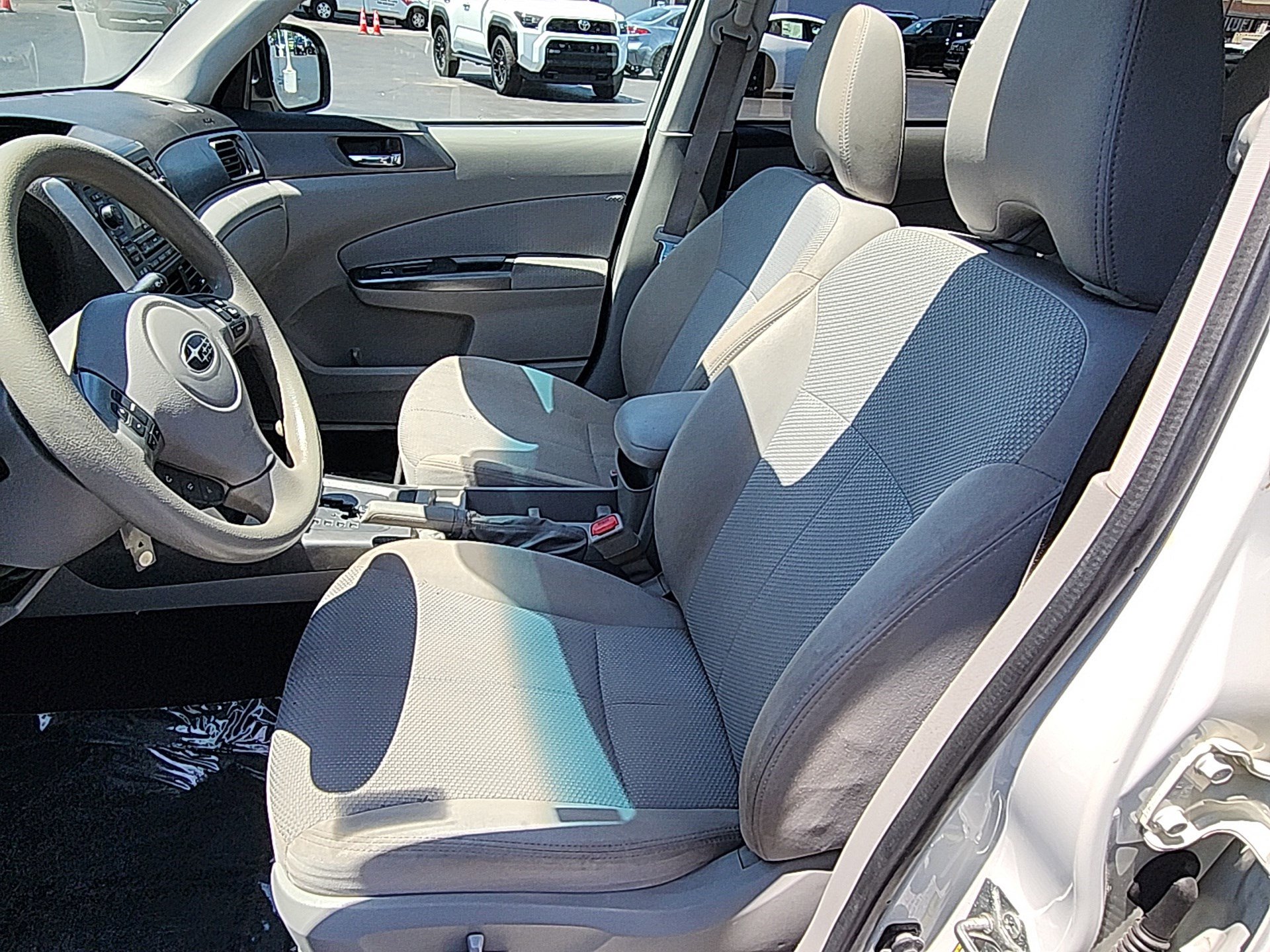 Used 2011 Subaru Forester 2.5X Premium w/ All-Weather Pkg AWD/4WD image 18