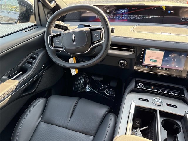 New 2025 Lincoln Navigator Reserve w/ Jet Appearance Package image 14