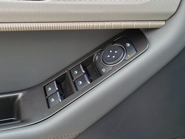Used 2026 Ford Explorer Active RWD image 16