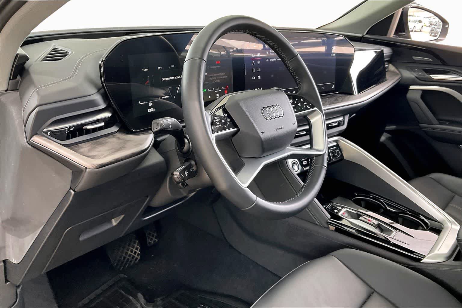 Used 2025 Audi Q5 Premium w/ Premium Plus AWD/4WD image 17