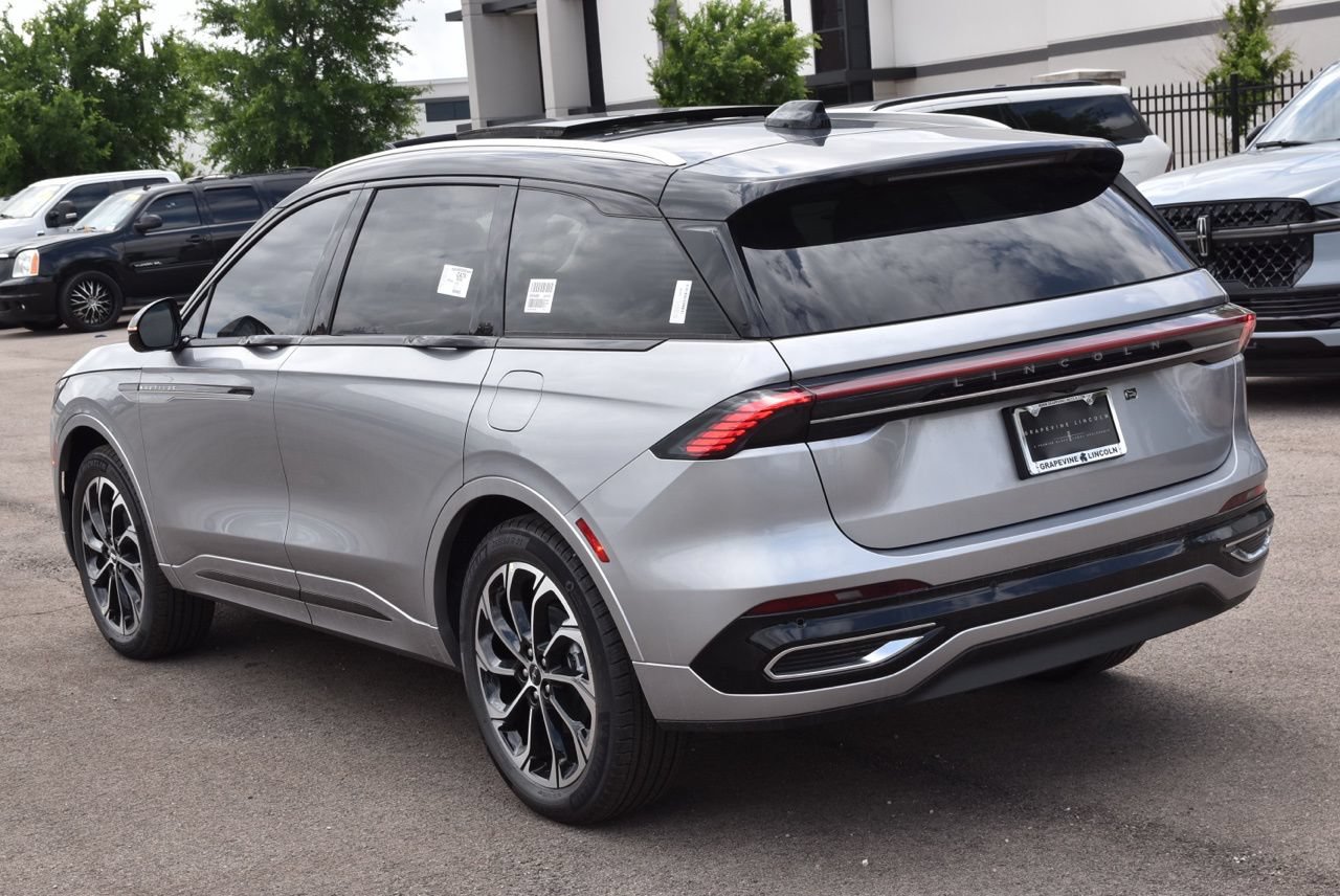 New 2026 Lincoln Nautilus Reserve AWD/4WD image 16