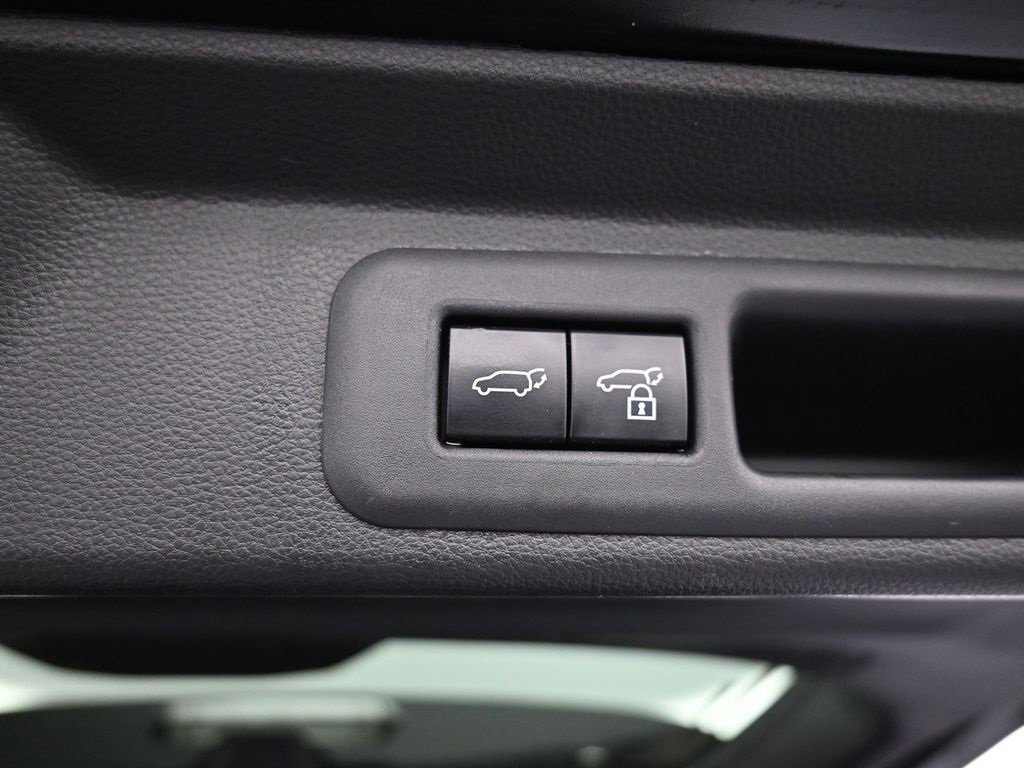 Certified 2023 Toyota Sequoia Platinum image 24