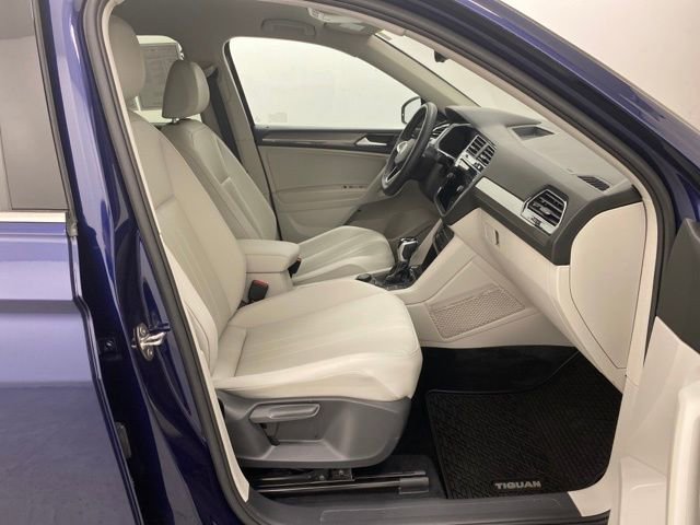 Used 2023 Volkswagen Tiguan SE image 29