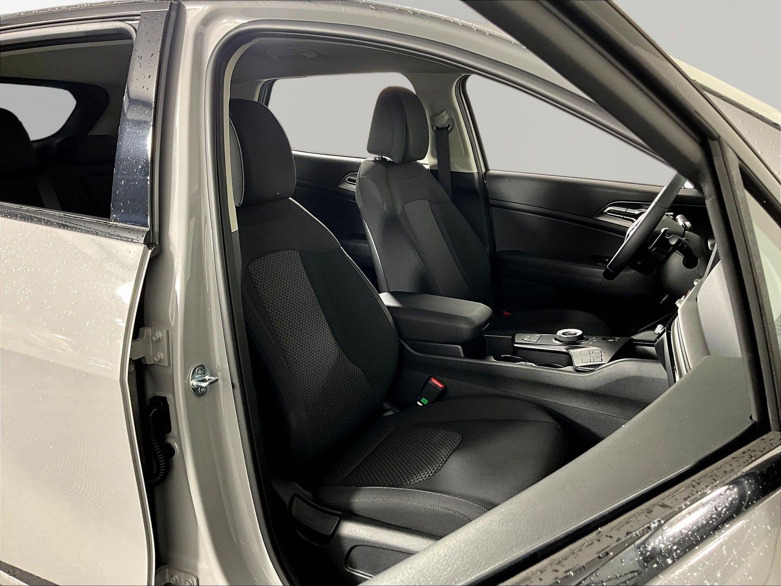 New 2027 Kia Sportage S FWD image 18