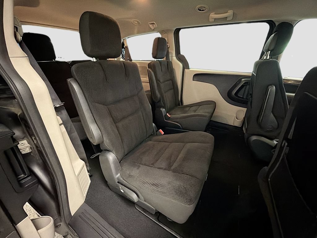 Used 2019 Dodge Grand Caravan SE w/ UConnect Hands-Free Group FWD image 24