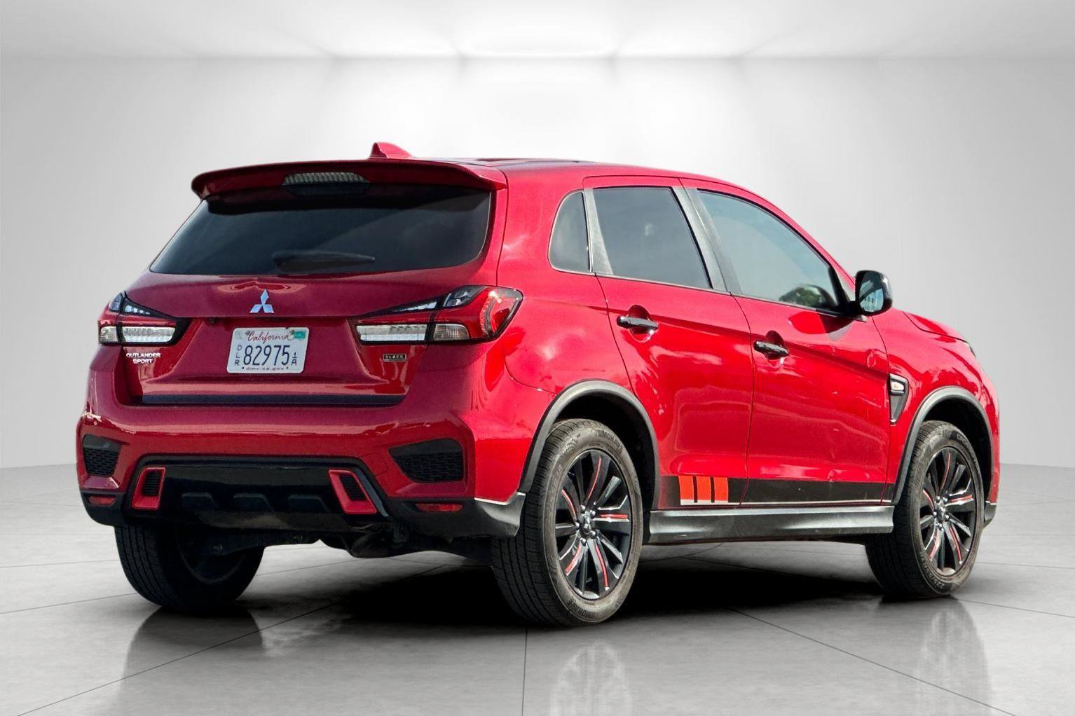 Used 2021 Mitsubishi Outlander Sport Black Edition image 3