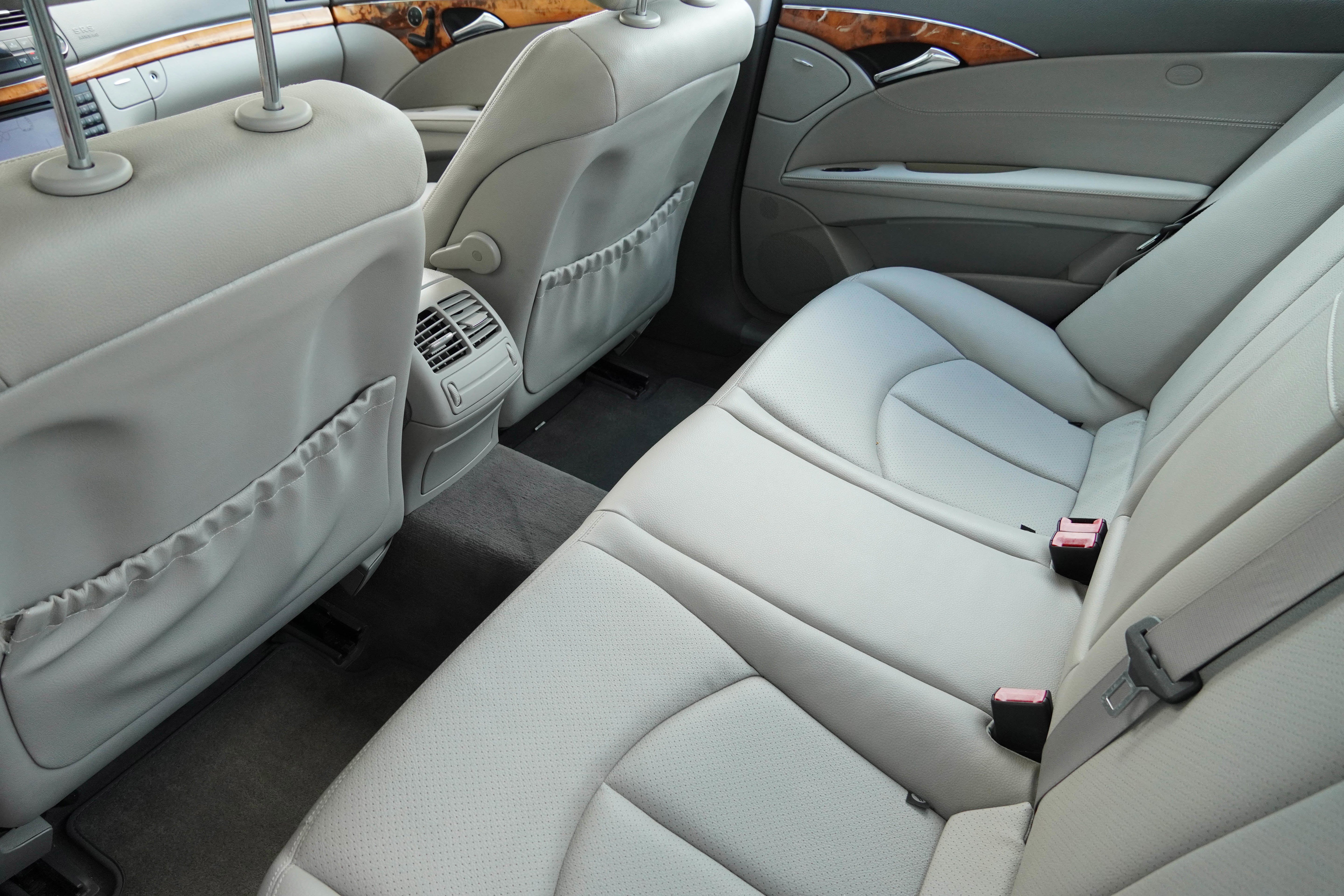 Used 2008 Mercedes-Benz E 350 4MATIC Sedan image 31