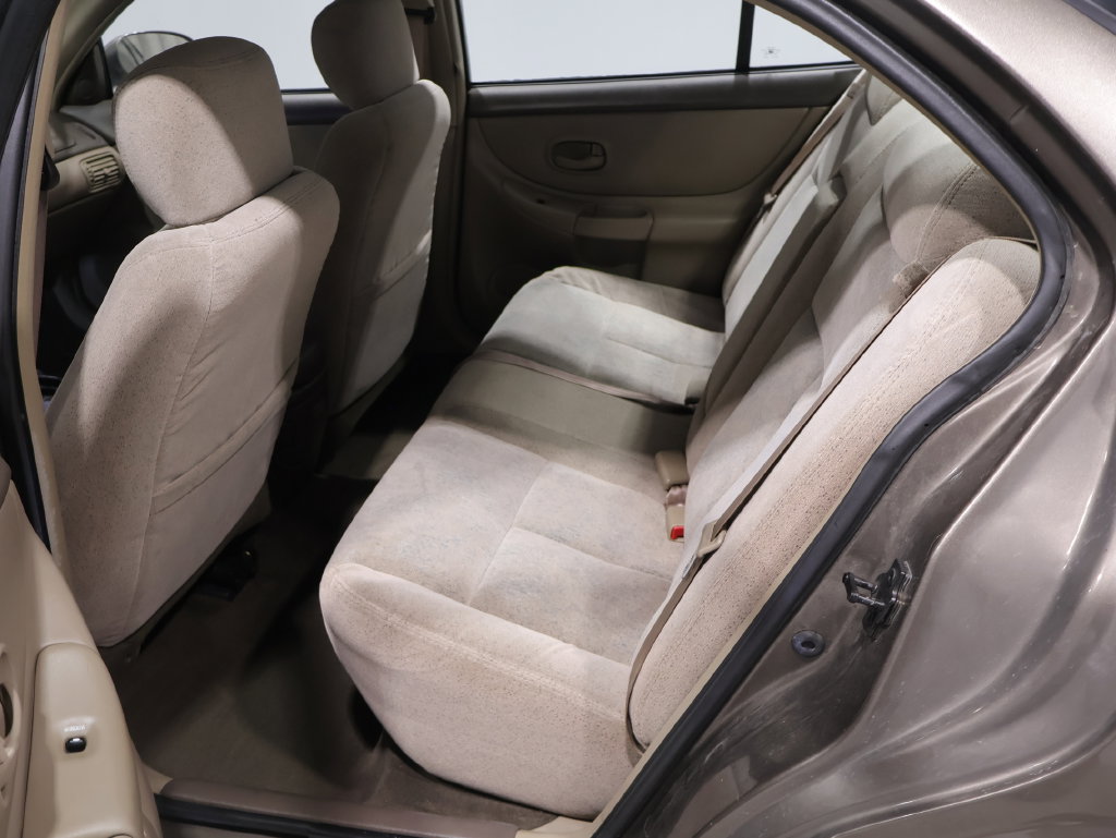 Used 2000 Oldsmobile Intrigue GL FWD image 21