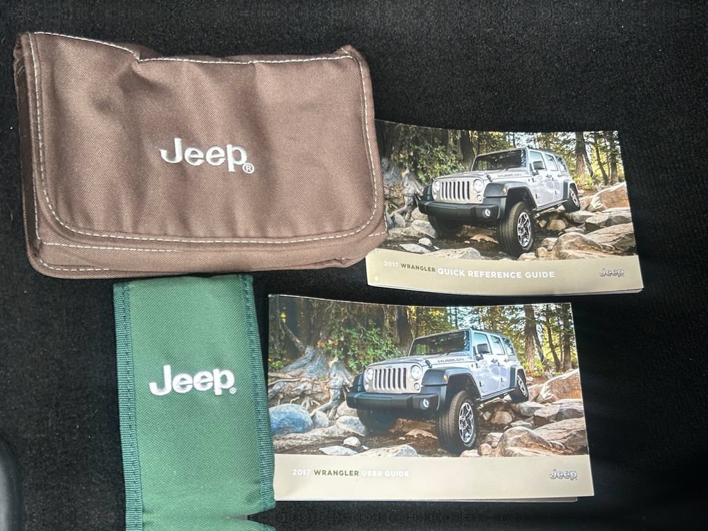 Used 2017 Jeep Wrangler Unlimited Sahara w/ Connectivity Group AWD/4WD image 17
