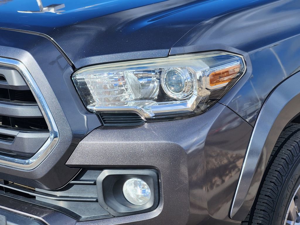 Used 2018 Toyota Tacoma SR5 image 8