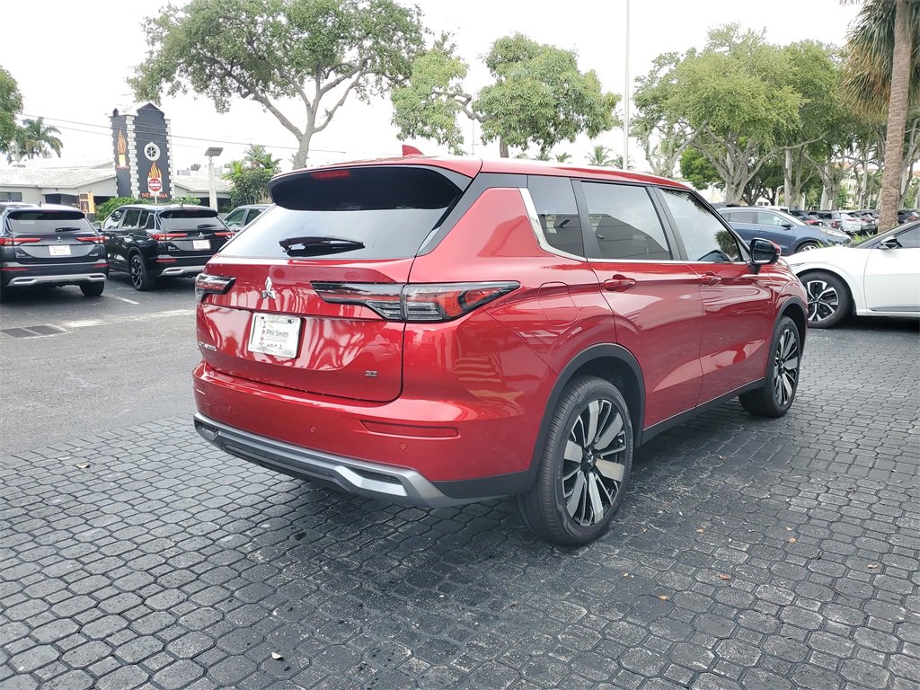 New 2025 Mitsubishi Outlander SE image 7