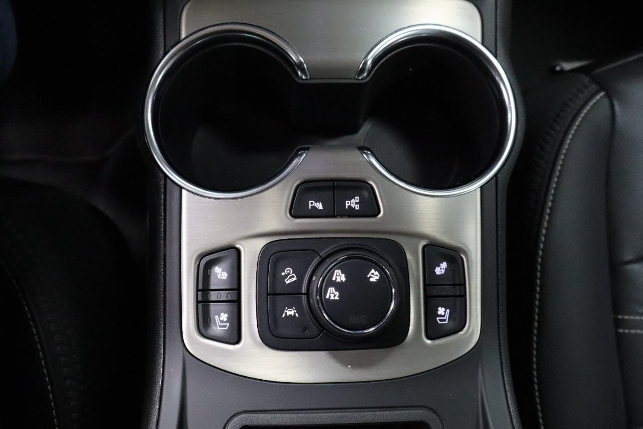 Used 2024 GMC Terrain Denali w/ Denali Premium Package AWD/4WD image 25