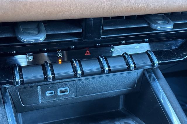 Used 2024 GMC Canyon AT4 w/ AT4 Premium Package image 31