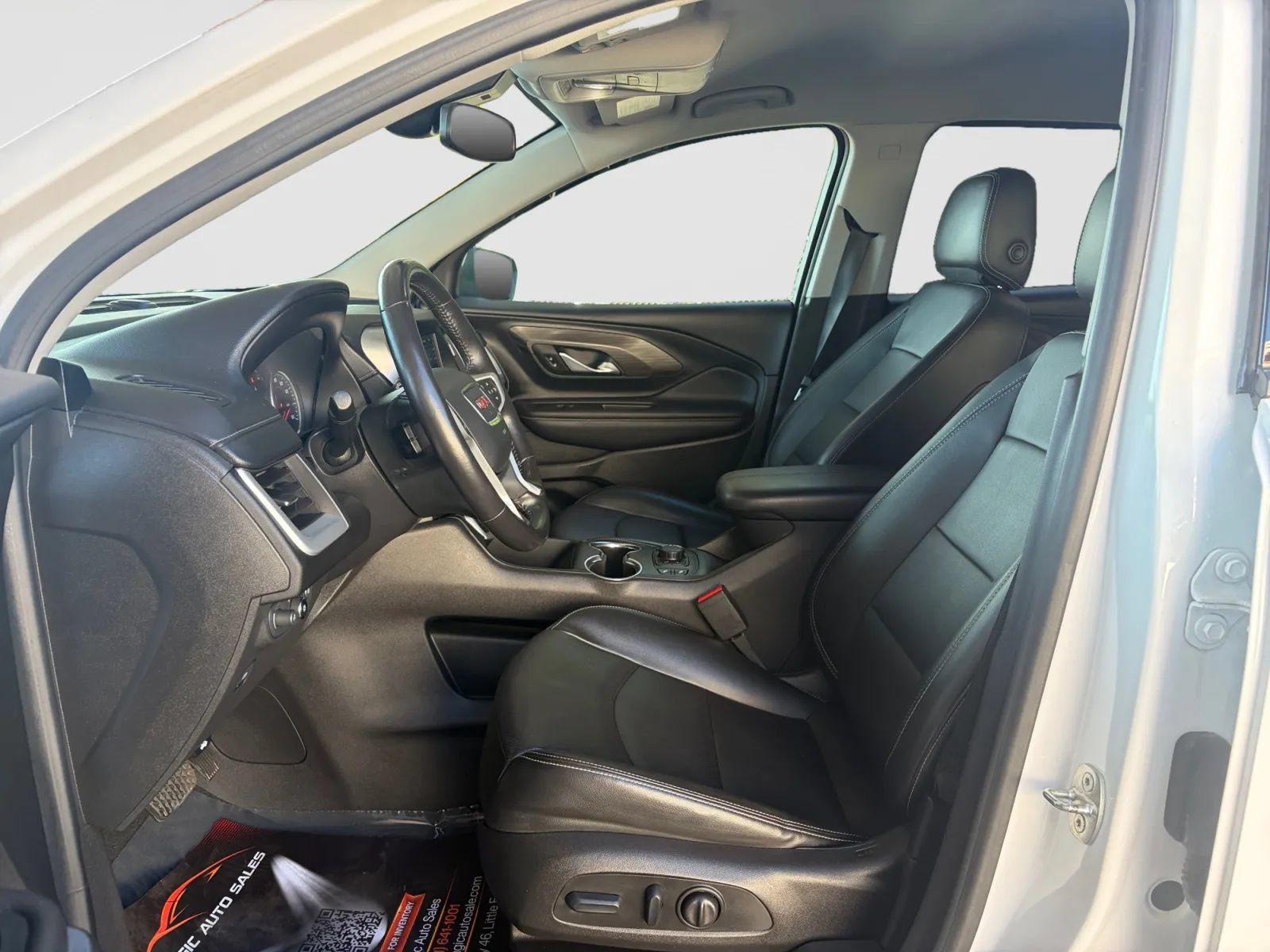 Used 2022 GMC Terrain SLT w/ LPO, Floor Liner Package AWD/4WD image 12