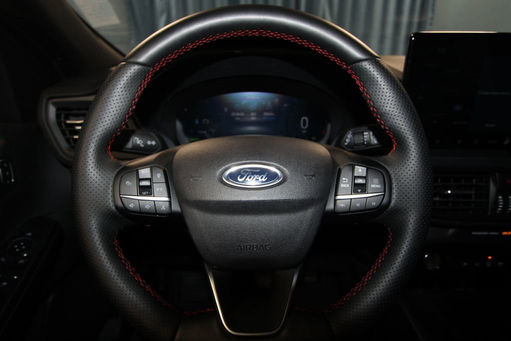 Used 2025 Ford Escape ST-Line Elite w/ Premium Technology Package AWD/4WD image 12