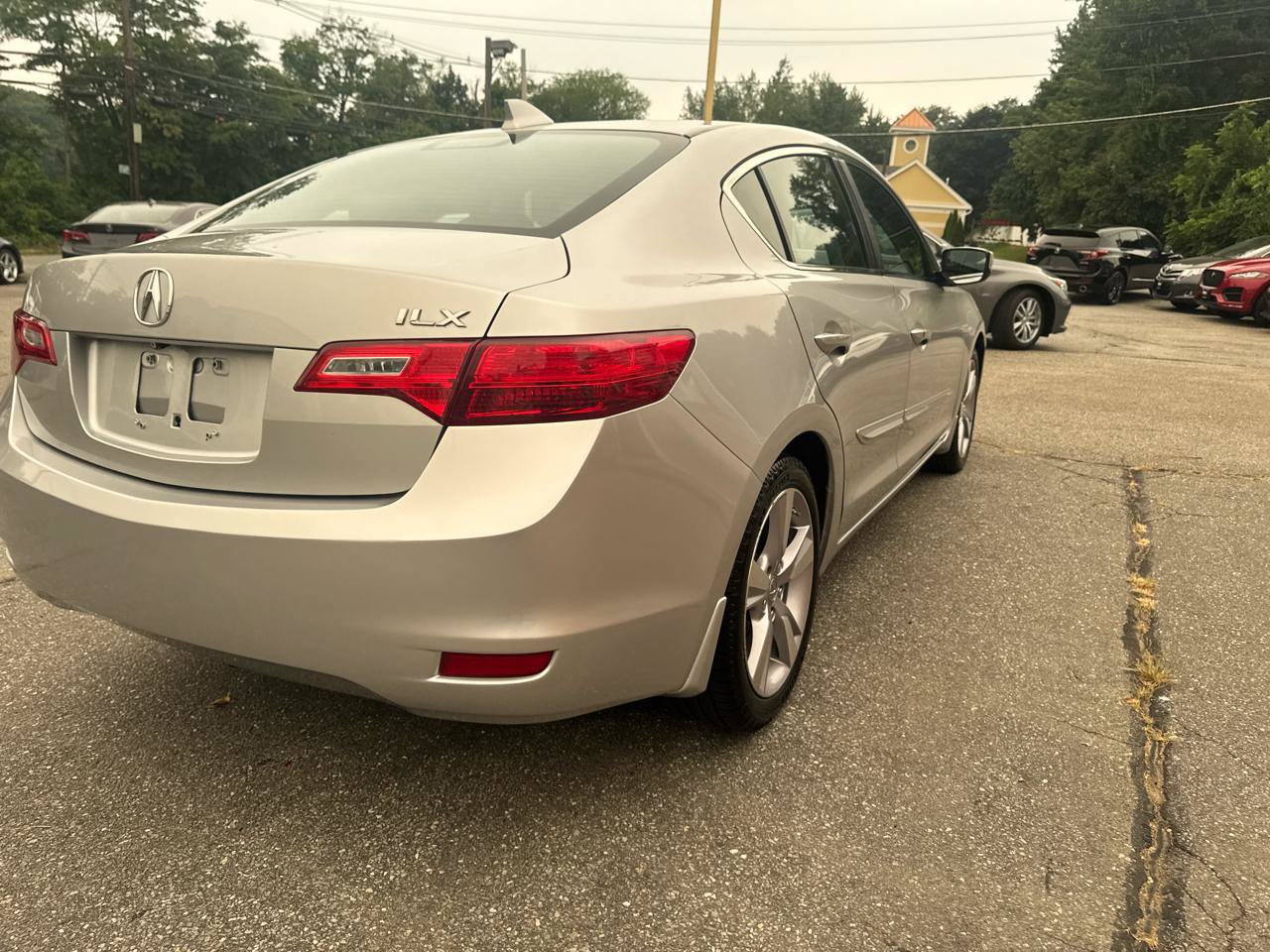 Used 2014 Acura ILX w/ Premium Package FWD image 10
