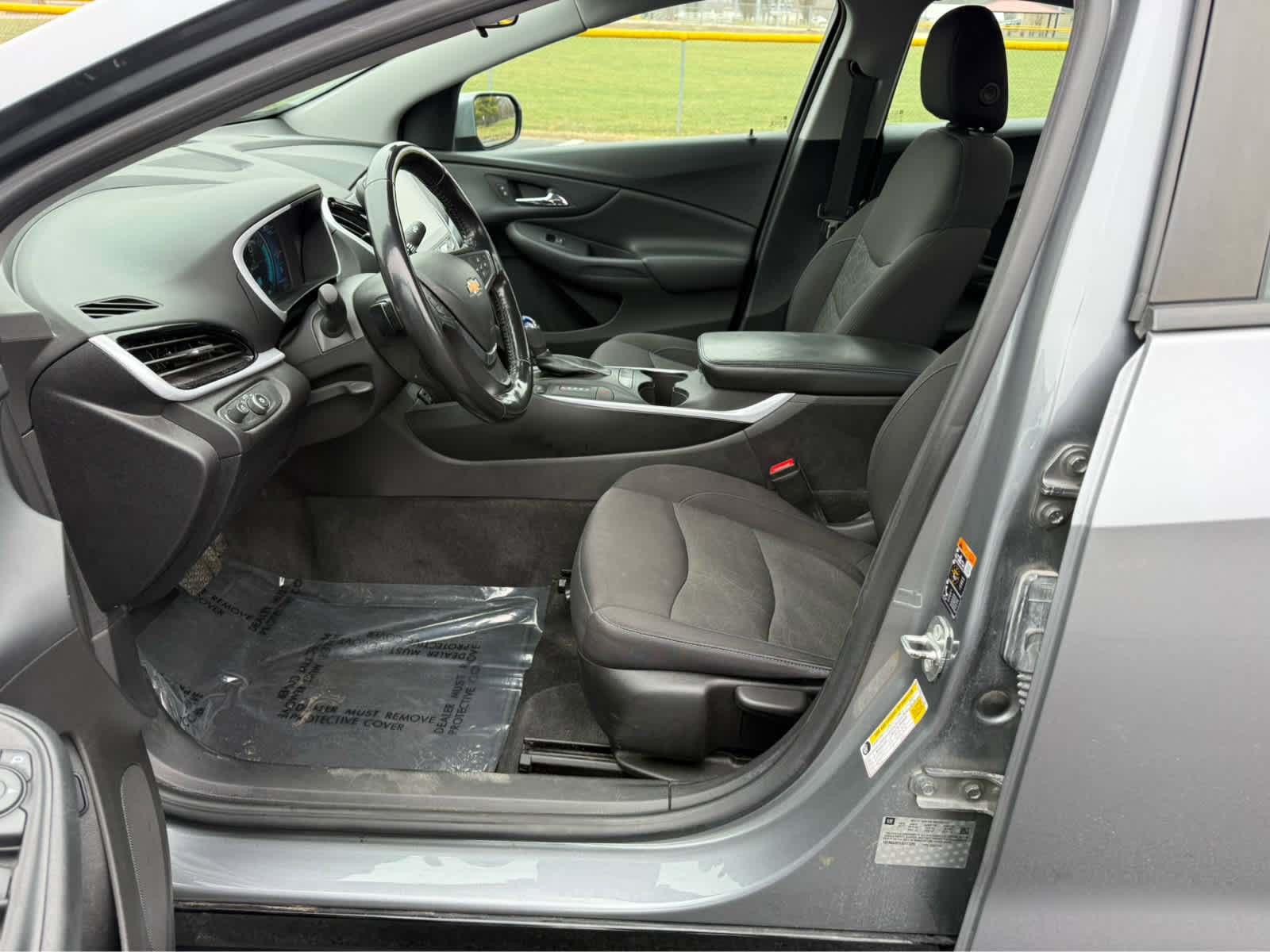 Used 2018 Chevrolet Volt LT w/ Comfort Package image 10