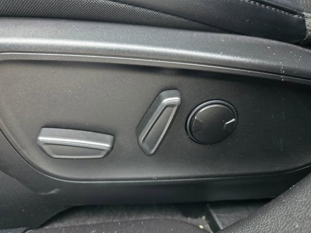 Used 2023 Ford Escape SE image 17