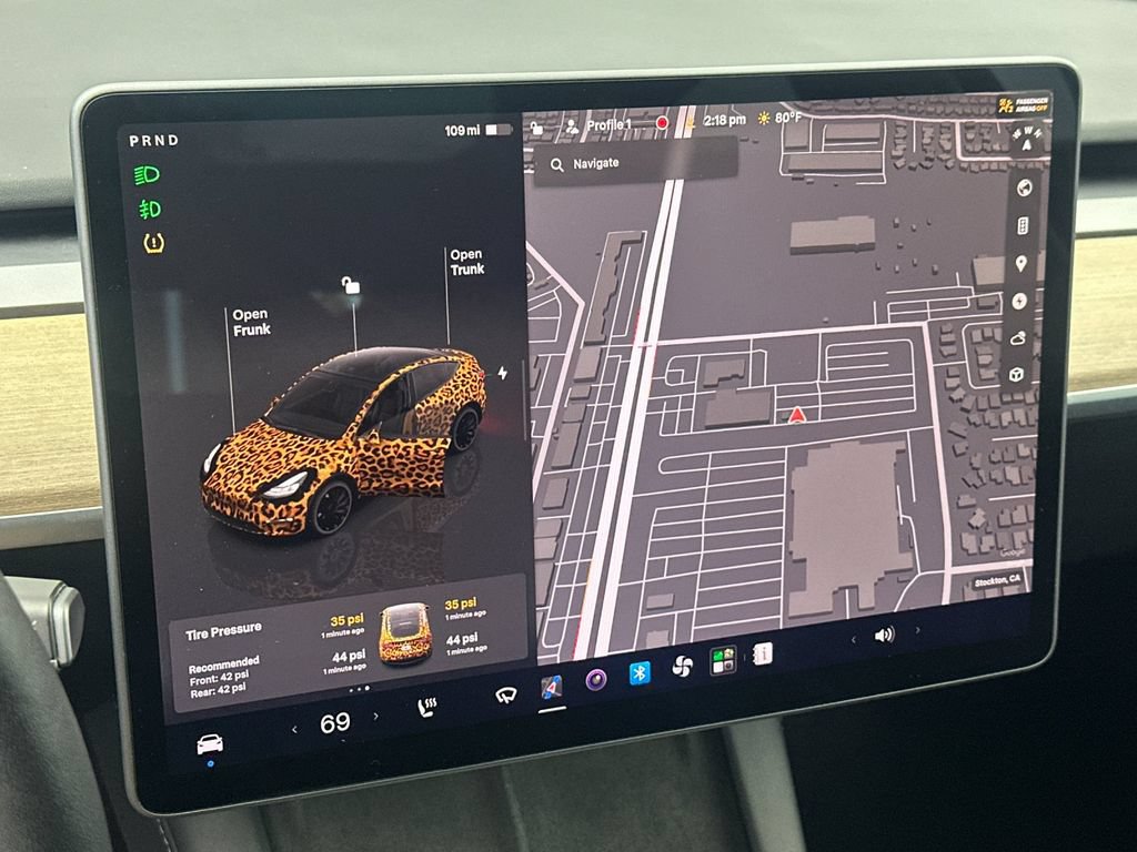 Used 2023 Tesla Model Y Performance AWD/4WD image 18