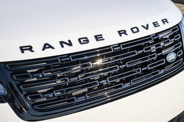 New 2026 Land Rover Range Rover Velar Dynamic SE image 11