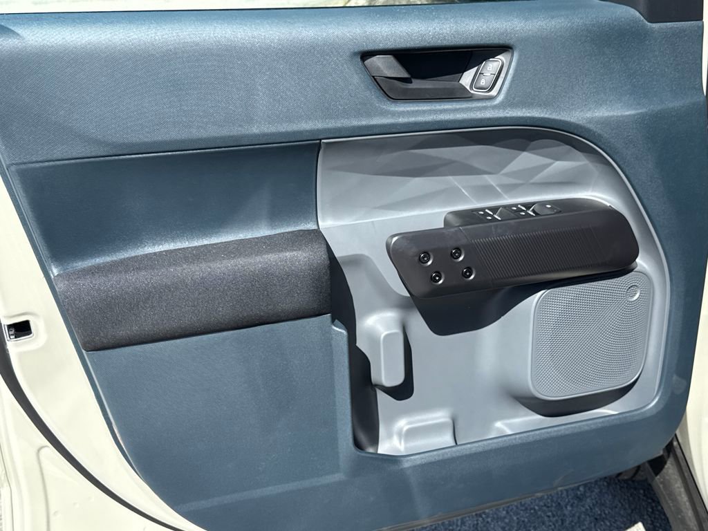 New 2025 Ford Maverick XL w/ Equipment Group 102A image 17