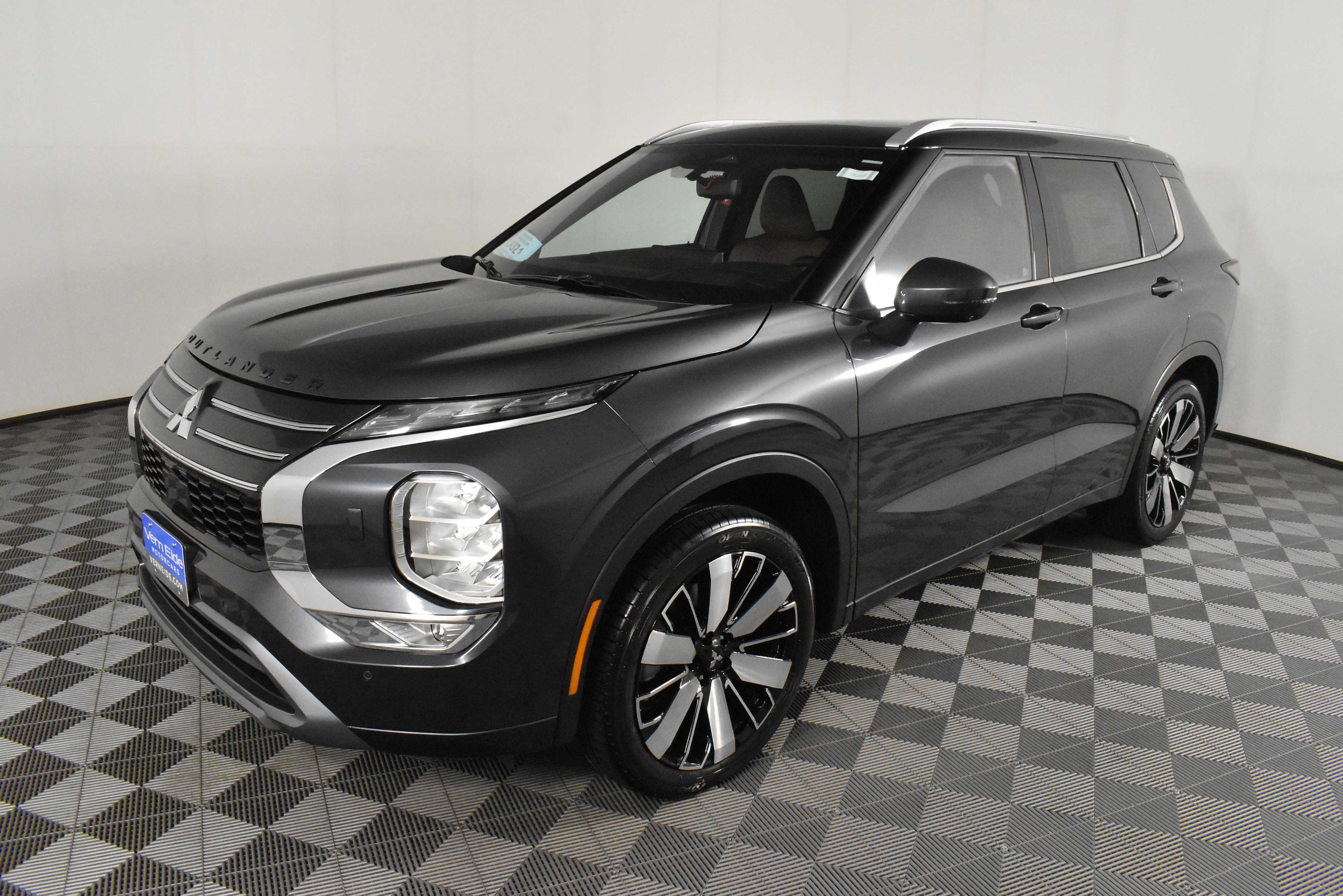 New 2025 Mitsubishi Outlander SEL image 10