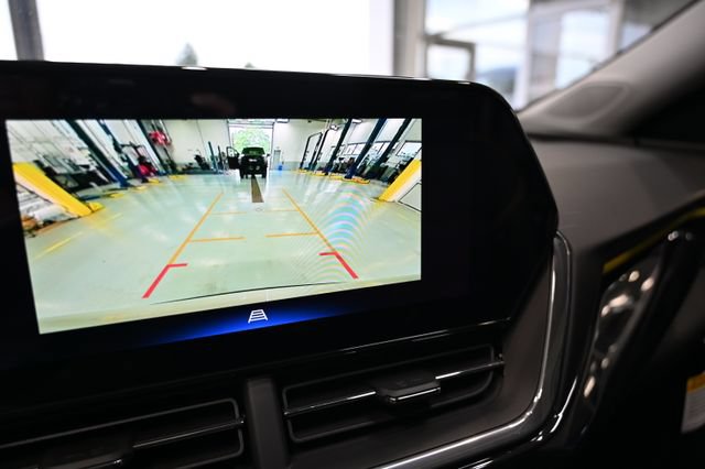 New 2026 Chevrolet Trax ACTIV w/ Sunroof Package FWD image 16