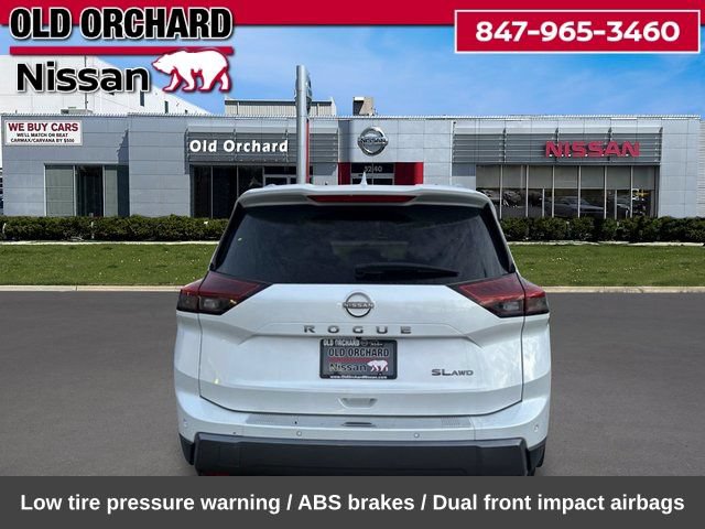 Used 2024 Nissan Rogue SL AWD/4WD image 7