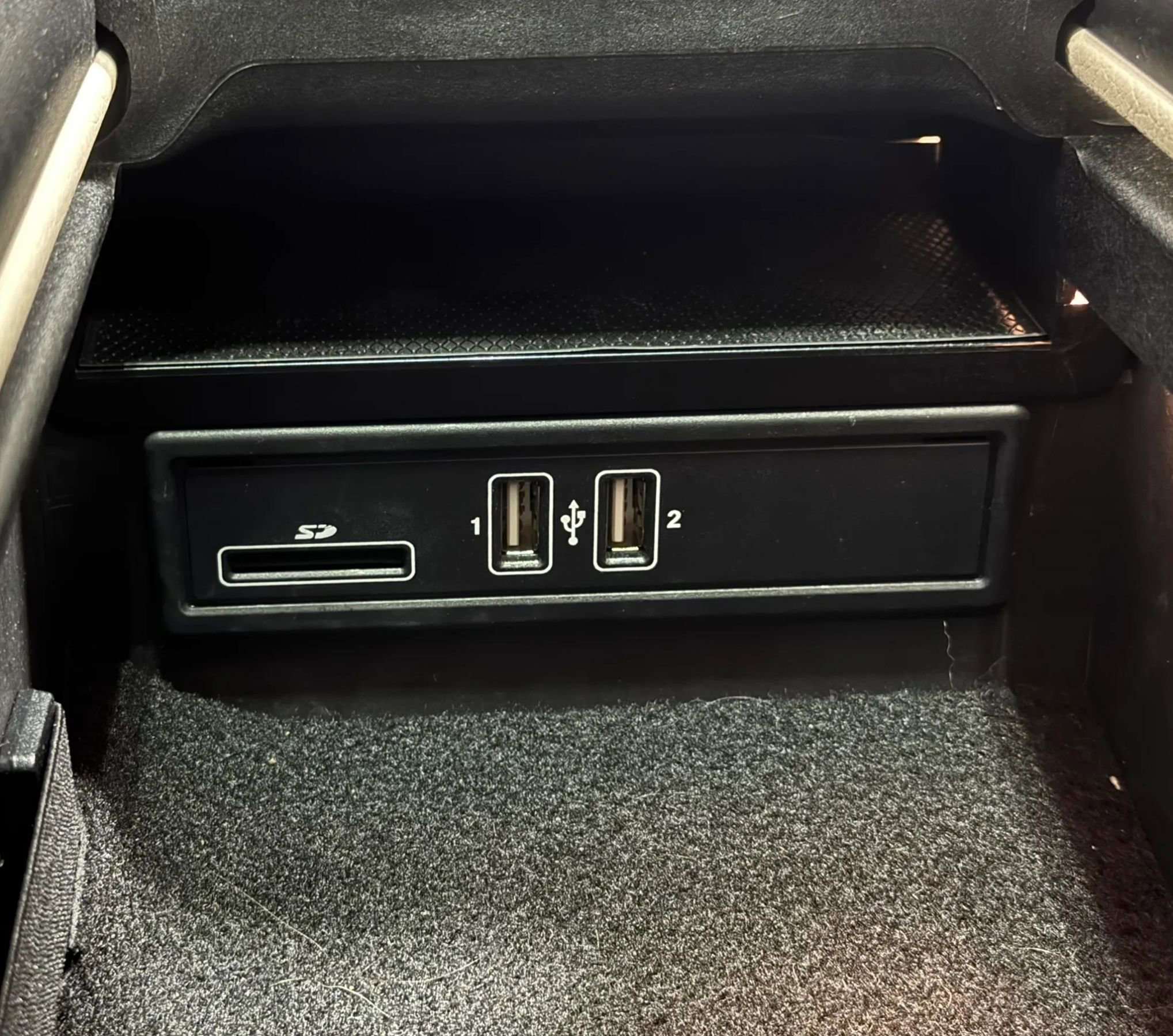 Used 2016 Mercedes-Benz C 300 4MATIC Sedan image 30