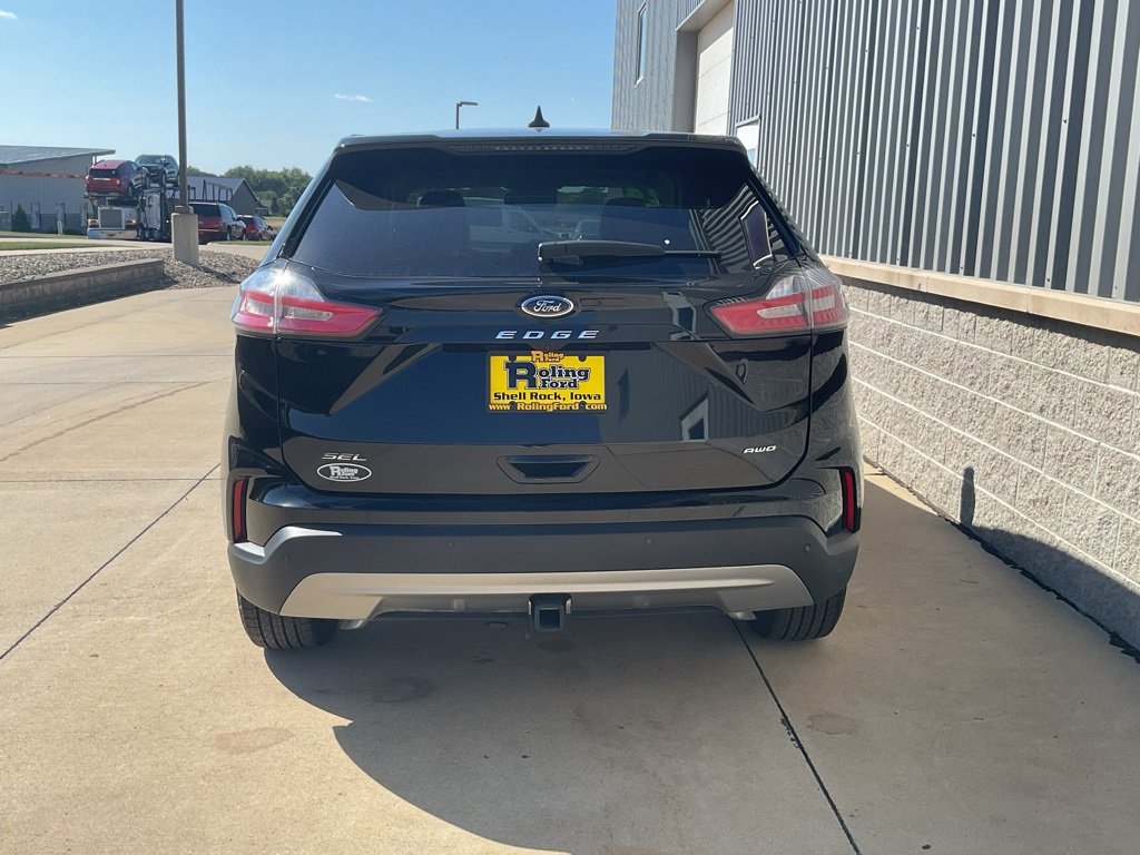 Used 2024 Ford Edge SEL w/ Convenience Package image 5