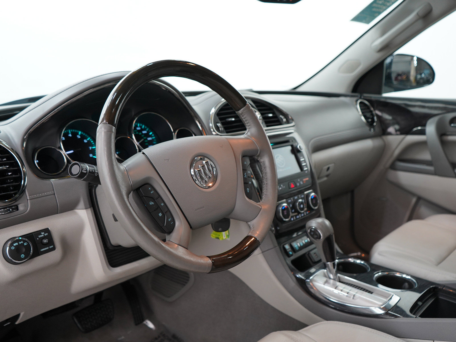 Used 2015 Buick Enclave Premium w/ Trailering Package AWD/4WD image 28