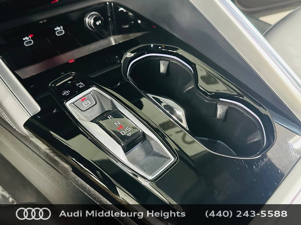 Used 2025 Audi Q5 Premium AWD/4WD image 14