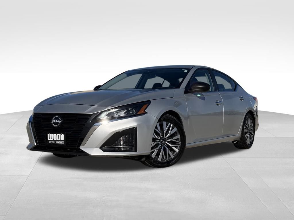 Used 2024 Nissan Altima 2.5 SV image 7