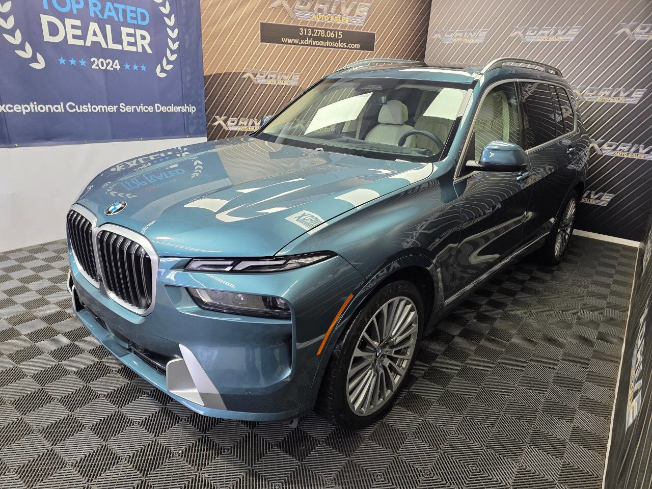 Used 2024 BMW X7 xDrive40i w/ Executive Package AWD/4WD image 1