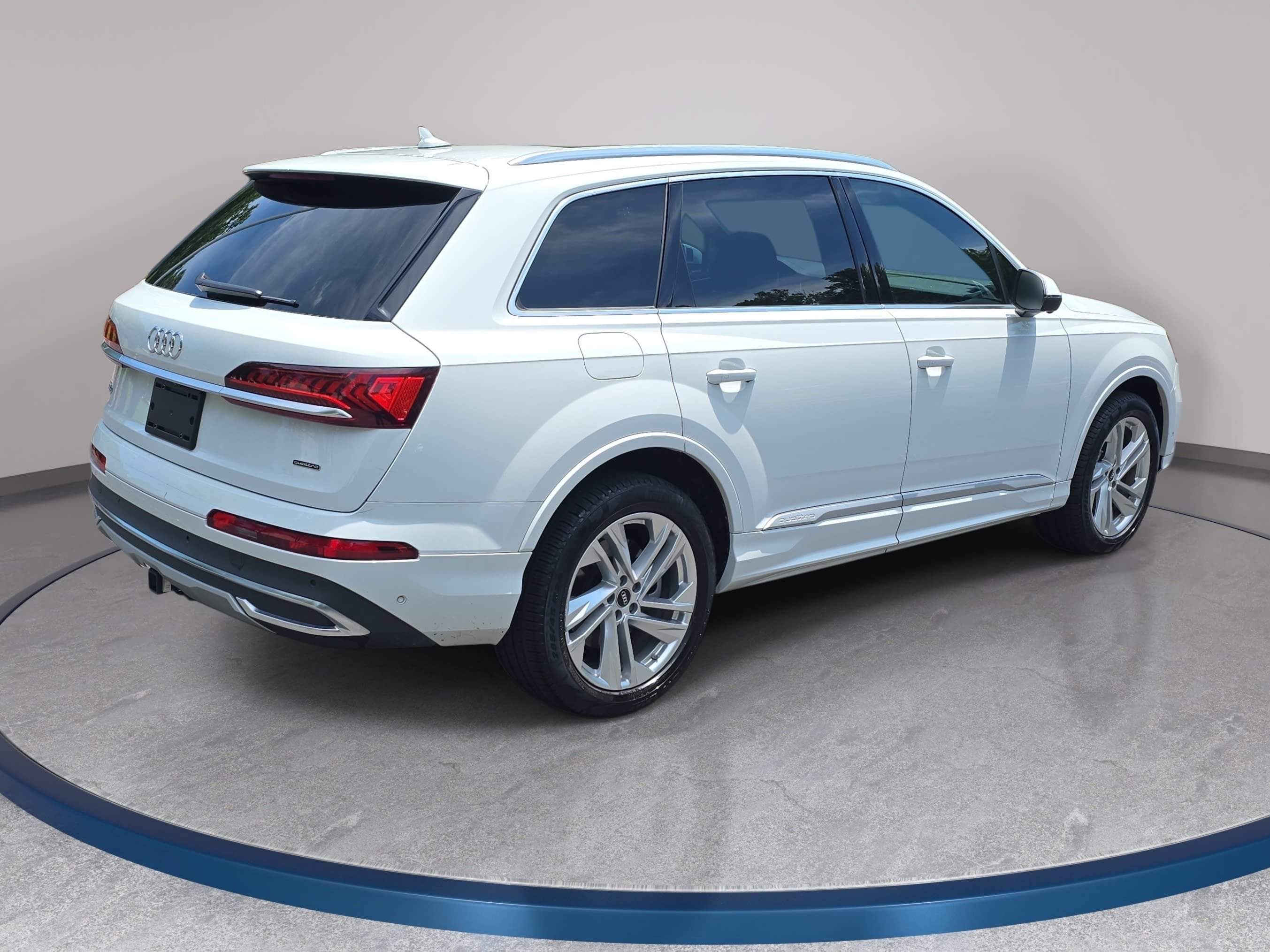 Used 2023 Audi Q7 3.0T Premium Plus w/ Premium Plus Package AWD/4WD image 5