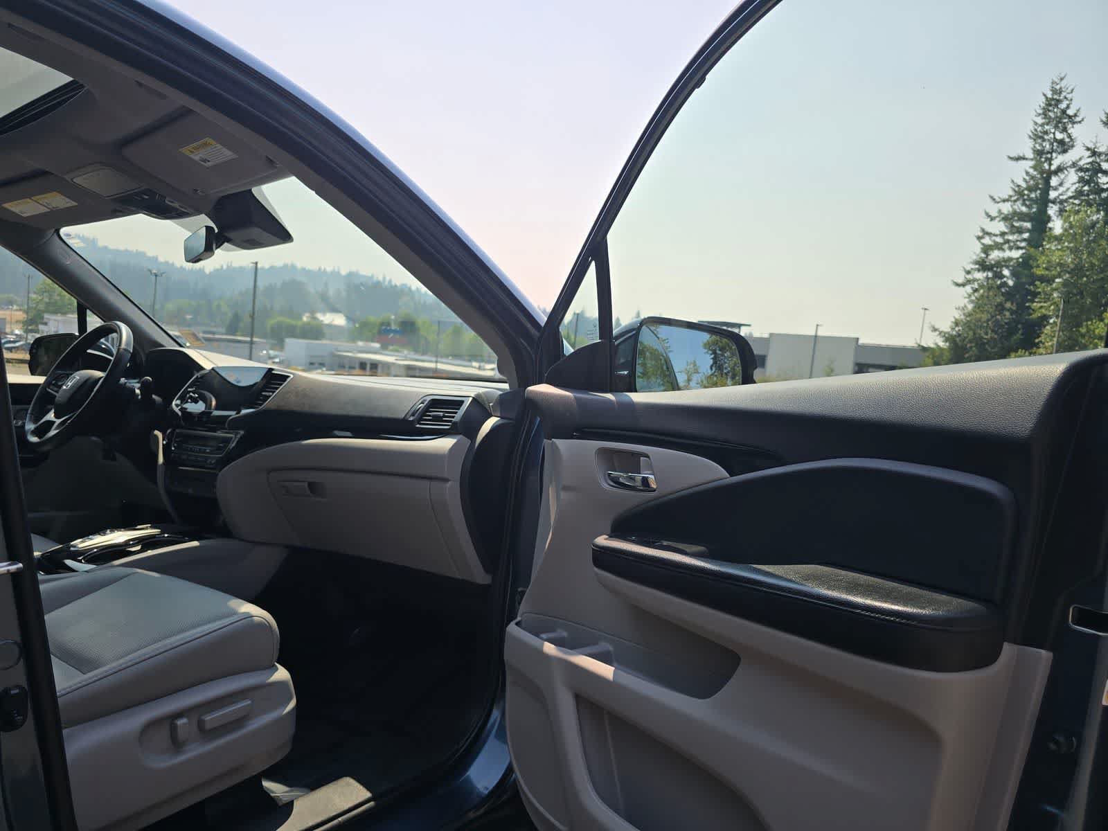 Used 2019 Honda Pilot Elite image 31