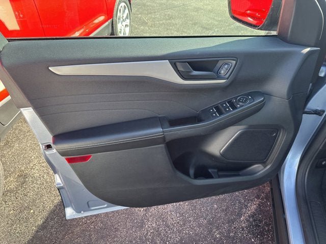 Certified 2022 Ford Escape SE w/ Convenience Package FWD image 12