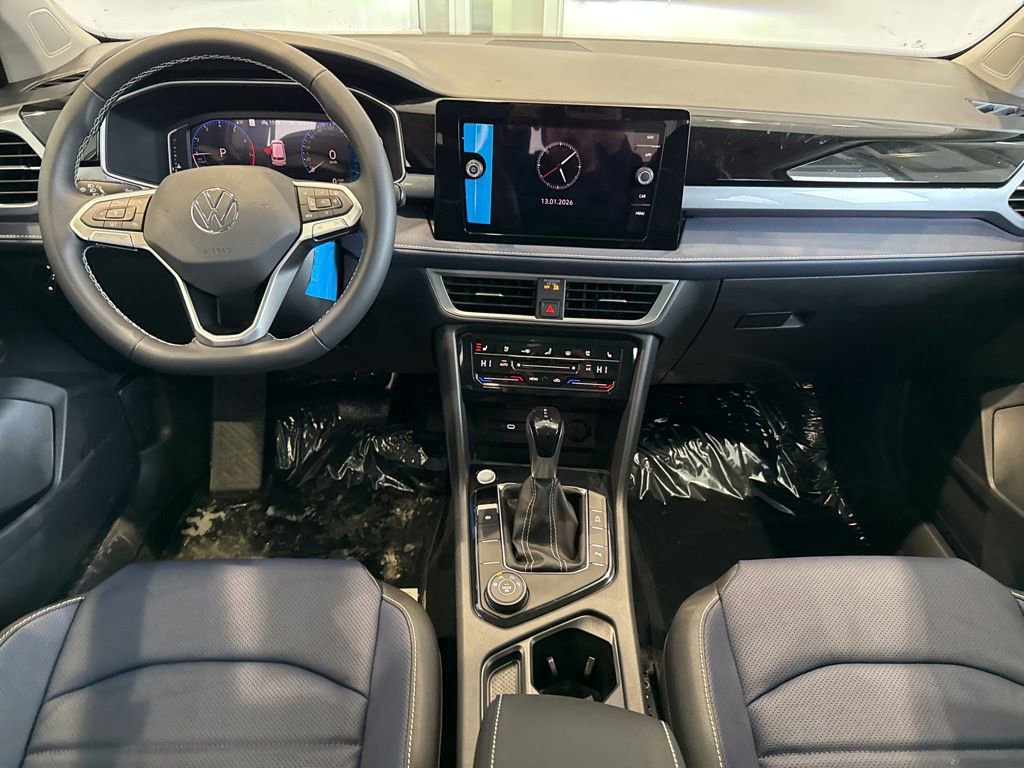 New 2026 Volkswagen Taos SEL image 11