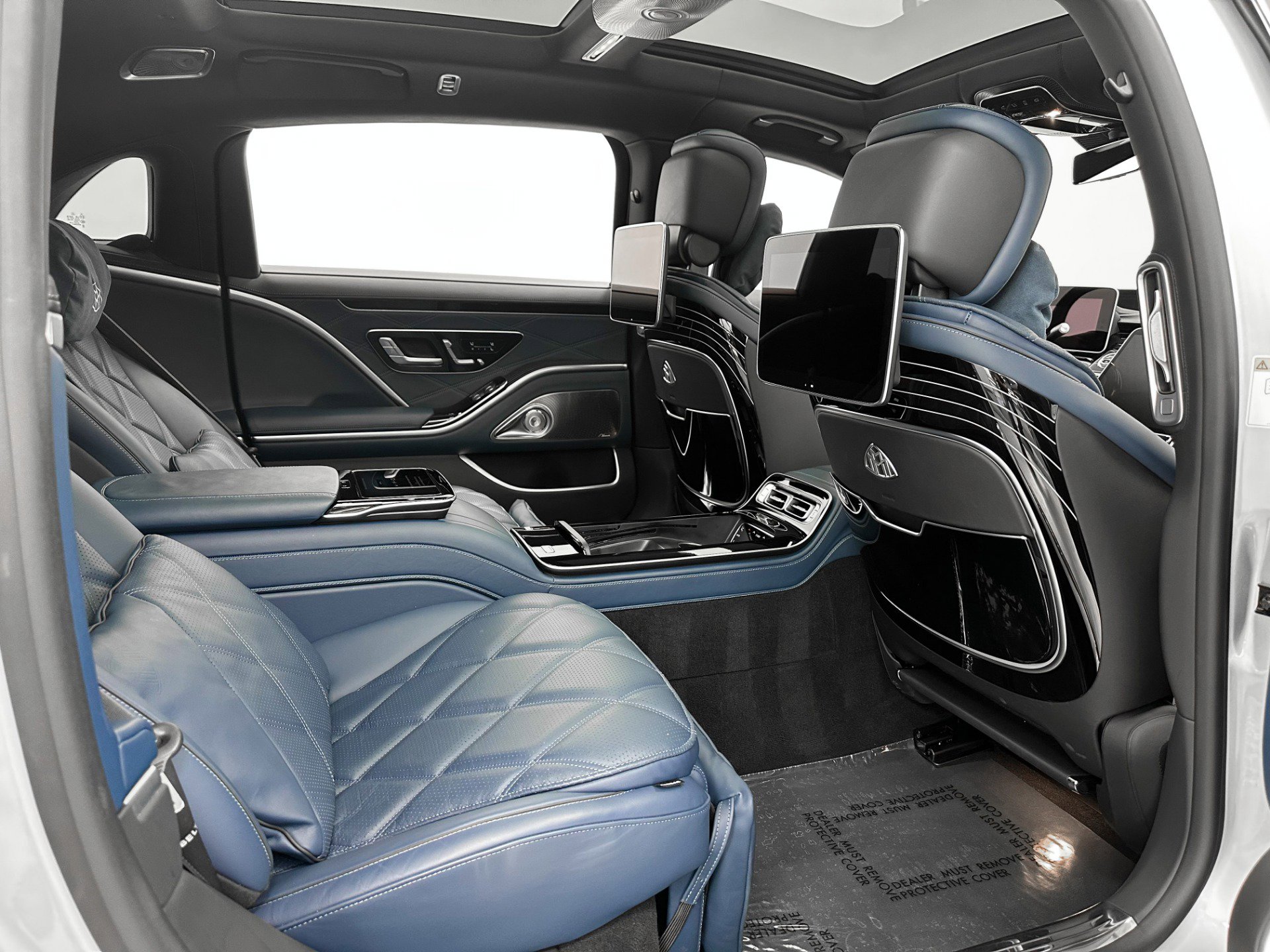 Used 2024 Mercedes-Benz Maybach S 680 4MATIC image 31