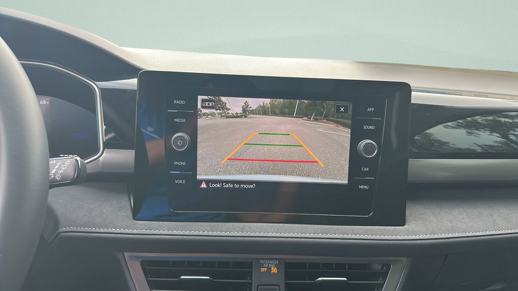 New 2026 Volkswagen Taos SE image 16