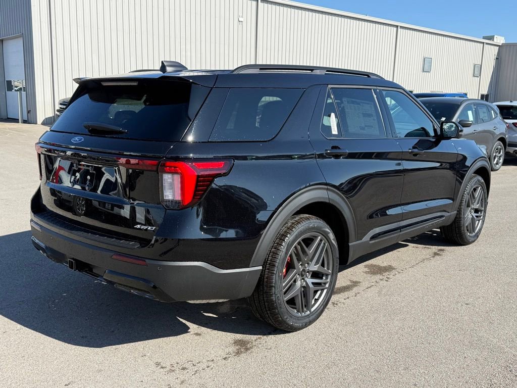 New 2026 Ford Explorer ST-Line w/ ST-Line Street Pack image 32