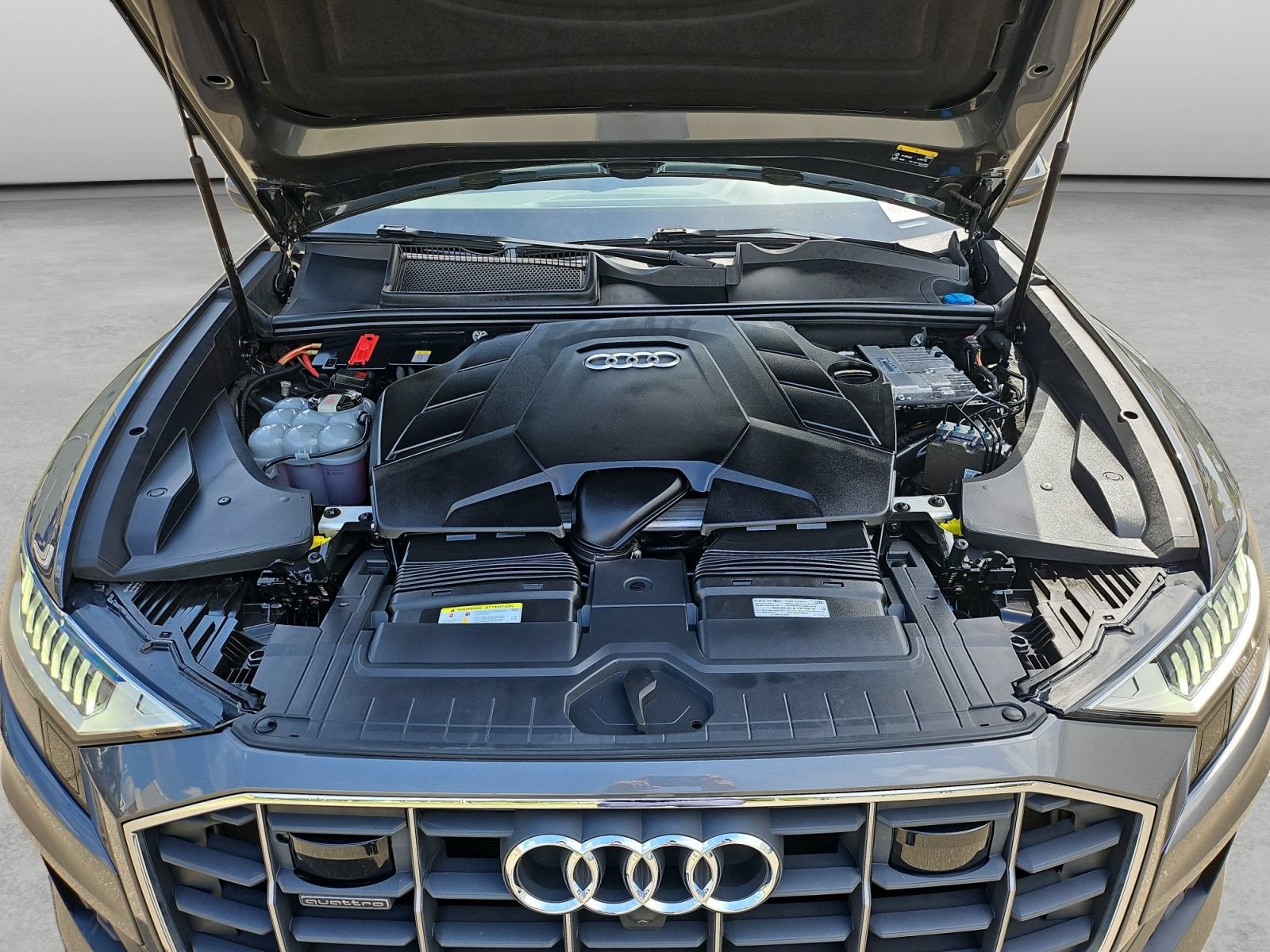 Used 2021 Audi Q8 Premium Plus w/ Premium Plus Package AWD/4WD image 32