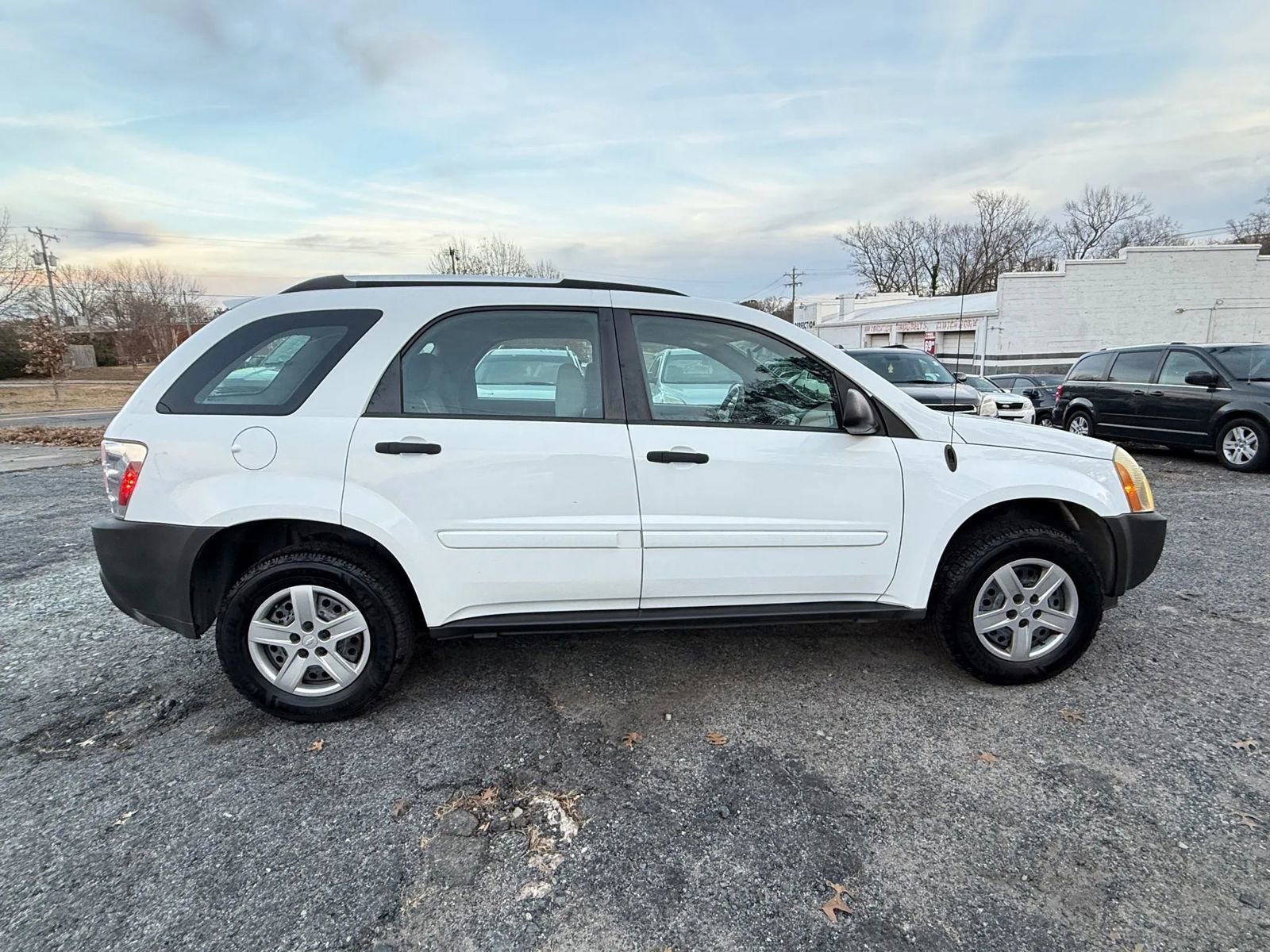 Used 2005 Chevrolet Equinox LS image 9