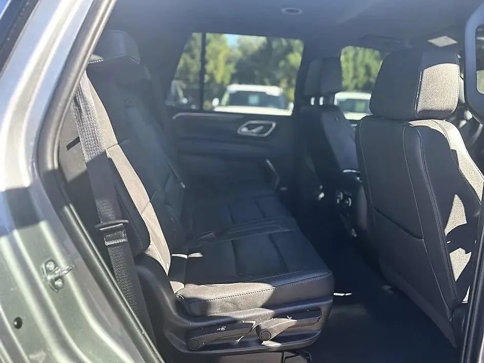 Used 2023 Chevrolet Tahoe LT RWD image 12